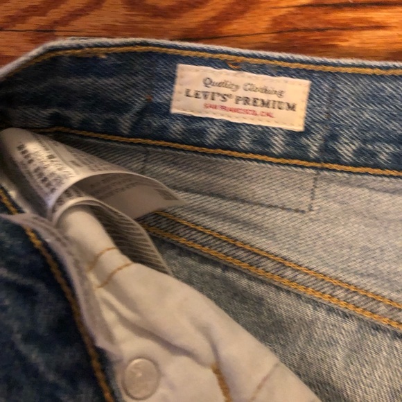 Levi 501s - Picture 2 of 8